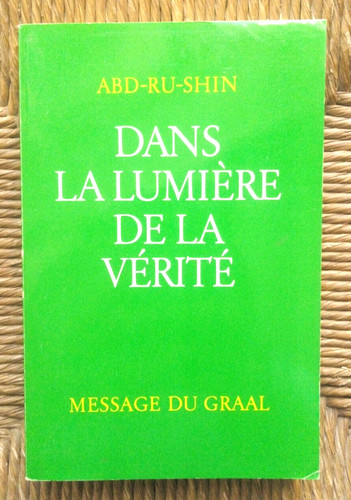 Livre dans lumière - lumière, la