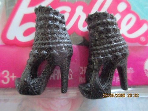 Poupee barbie paire de - /,