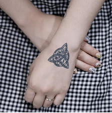 1 Tatouage  temporaire chic