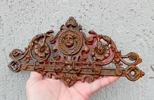 Ancien support mural pour