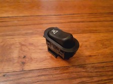 Interrupteur commande éclairage intérieur  SAAB 9-5   OEM 4617536