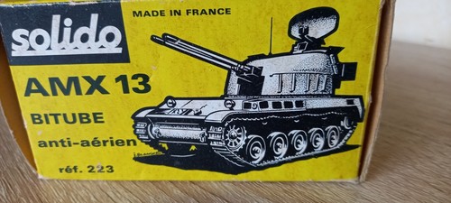 Véhicule militaire miniature - véhicule,