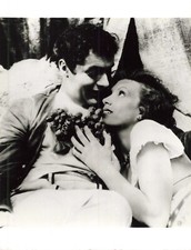 PHOTO PRESSE TÉLÉVISION FILM CARAVANE CHARLES BOYER CONCHITA MONTENEGRO