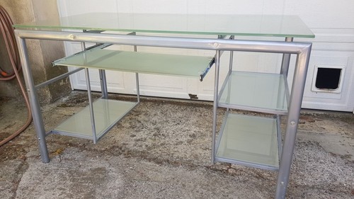 Bureau verre metal - verre,