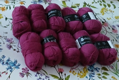 Lot pelotes de laine - lot,
