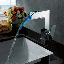 Mitigeur lumineux Led et bec