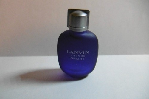 Miniature eau toilette - toilette, /