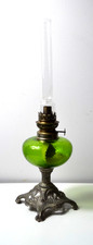 Ancienne lampe à pétrole, verre et étain, 49 cm, très bon état