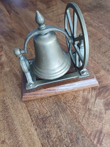 Ancienne cloche bronze - ancienne,