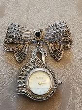 Bijou Ancien Montre broche  Maty  ornée de strass représente un cygne 