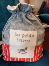 sac pochon bébé enfant "les petits trésors" coton broderie point de croix