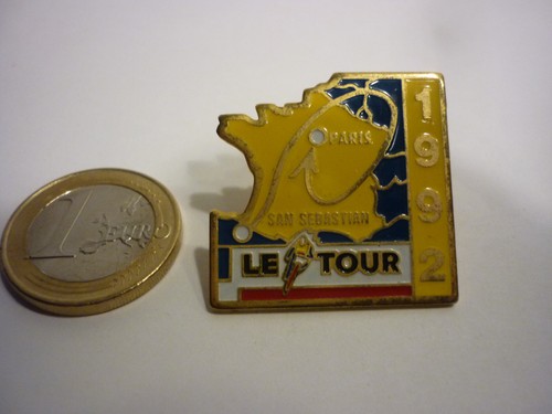 Pin sport velo cyclisme tour - pin's,