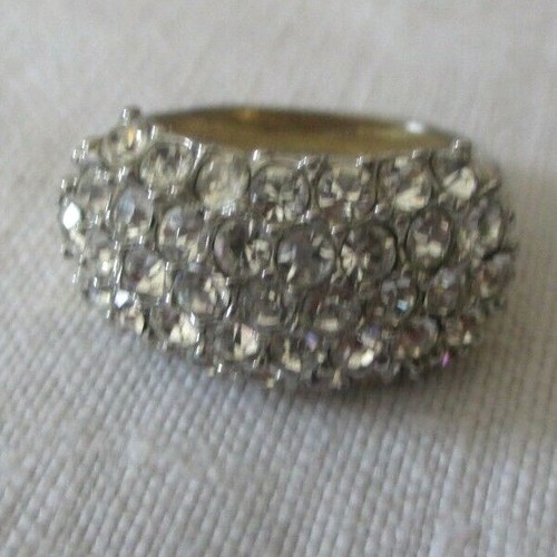 Elégante superbe bague