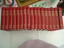 Collection France Loisirs de 20 Larousse encyclopédiques en couleurs en TBE