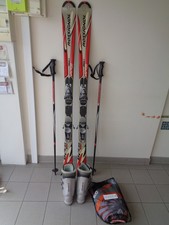 ensemble de skis bâtons