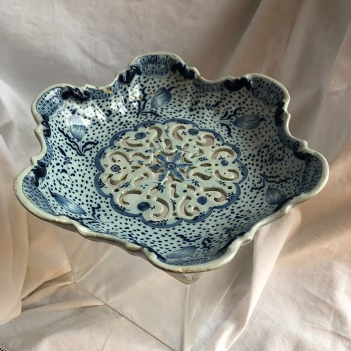 Egoutoir faience de delft - ,