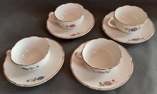 Lot 368 - 4 tasses 4 soucoupes