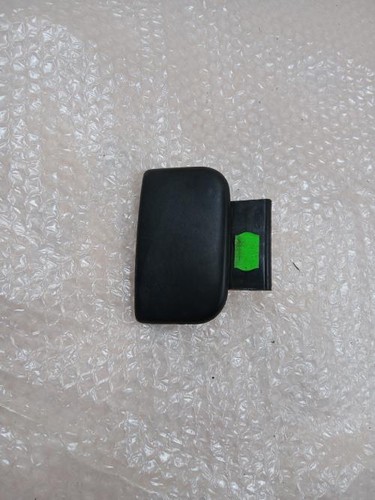 Poignee porte avant droit