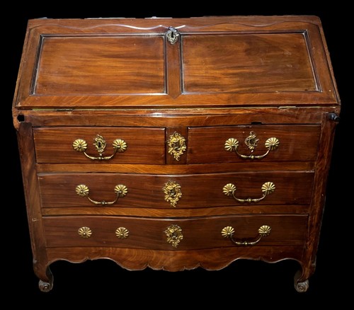 Ancien bureau avec - ancien, couvercle