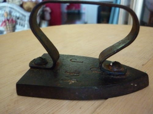 Ancien jouet pour poupees - , fer