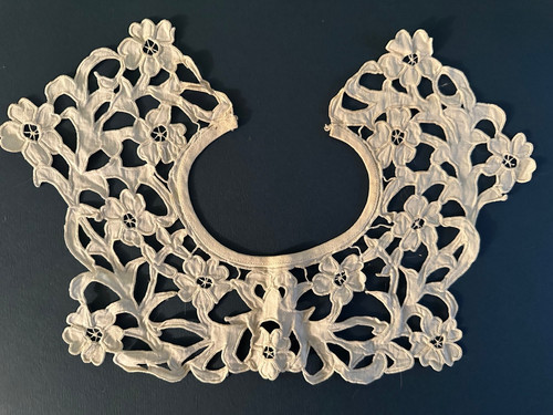 Ancien col bébé broderie - col, en