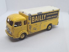 Dinky Toys Camion Simca Cargo