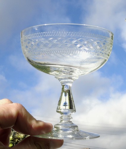 Baccarat coupe à champagne - -,