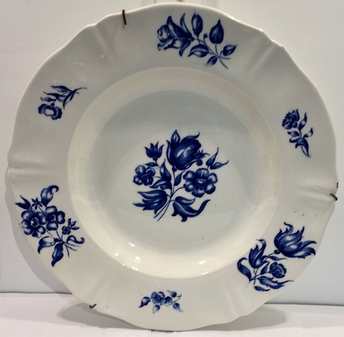 Assiette bouquet bleu par - bleu",