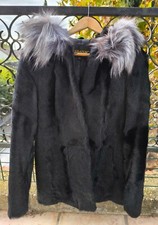 Veste fourrure en veau noir doublé en renard