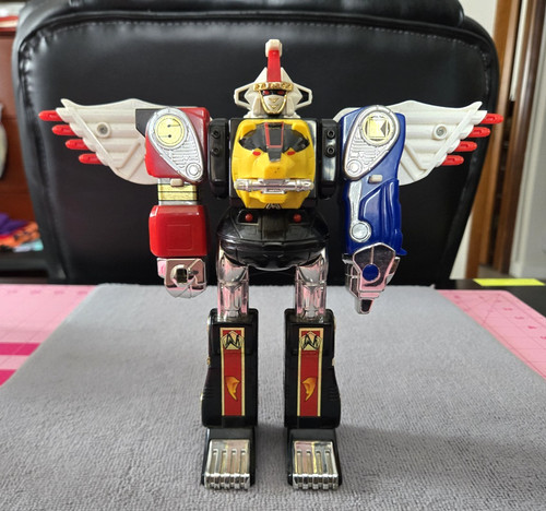 Mighty morphin power rangers - mighty,