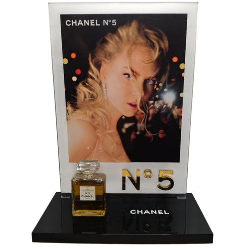 Présentoir parfum chanel - ",