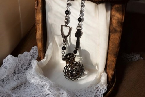 Collier steampunk rétro