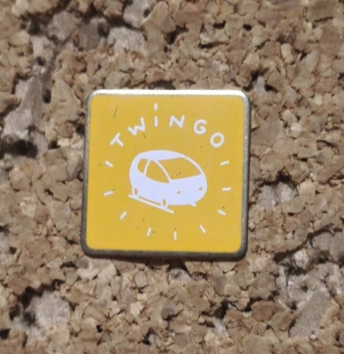 Pin twingo voiture auto - pin's,
