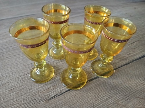Ancien verre pieds napoleon - à,