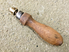 ANCIEN PORTE AIGUILLE - OUTIL