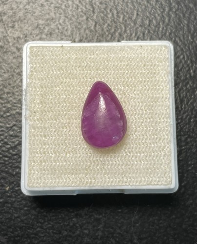 Cabochon taille poire - taille, rubis