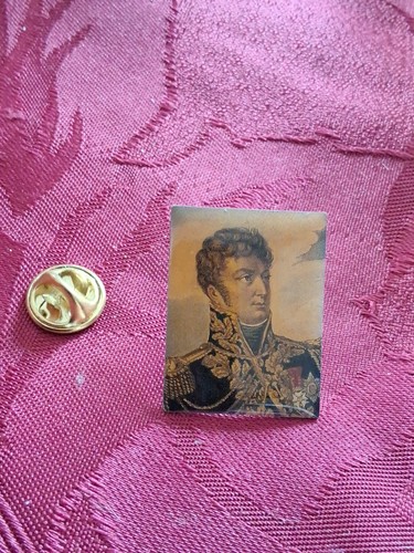 Pin atlas éditions napoleon - pin's, éditions-napoleon