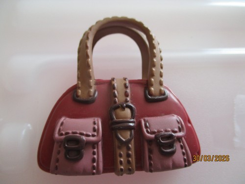 Poupee scene sac a main - scene,