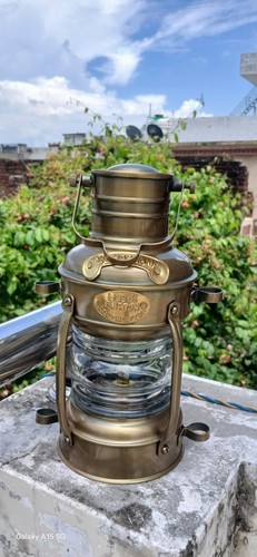 Ancienne lampe pétrole - ancienne,