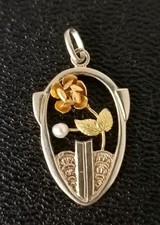 Ancien Pendentif En Or Massif