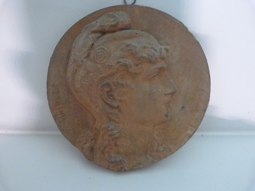 Sculpture bas relief terre - sculpture,