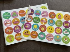 2 PLANCHES DE STICKERS GOMMETTES MULTICOLORES AVEC MESSAGES