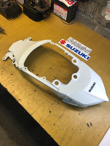 Coque dessous selle suzuki - selle,