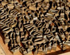 Lot de caractères à dorer police matériel de reliure dorure cuir bronze laiton #