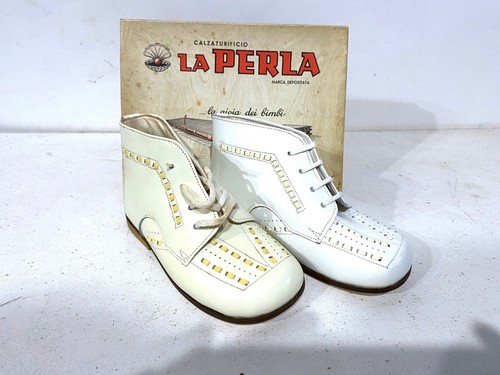 Anciennes chaussures enfant - chaussures,