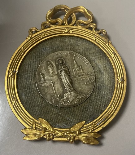 Ancien cadre religieux