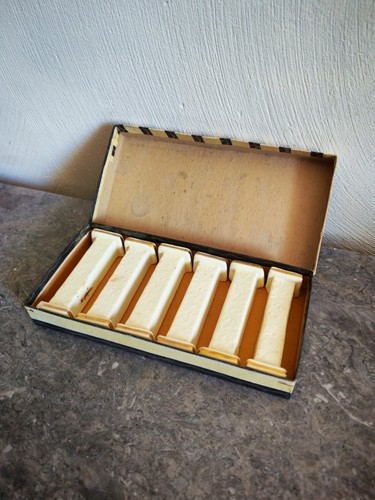 Portes couteaux en - 6,
