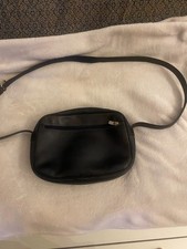 Sac à main besace (bandoulière) vintage Loewe  bon état 