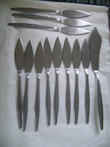 Lot couteaux à - 11, poisson
