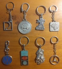 Lot de 8 Porte-clés Voiture